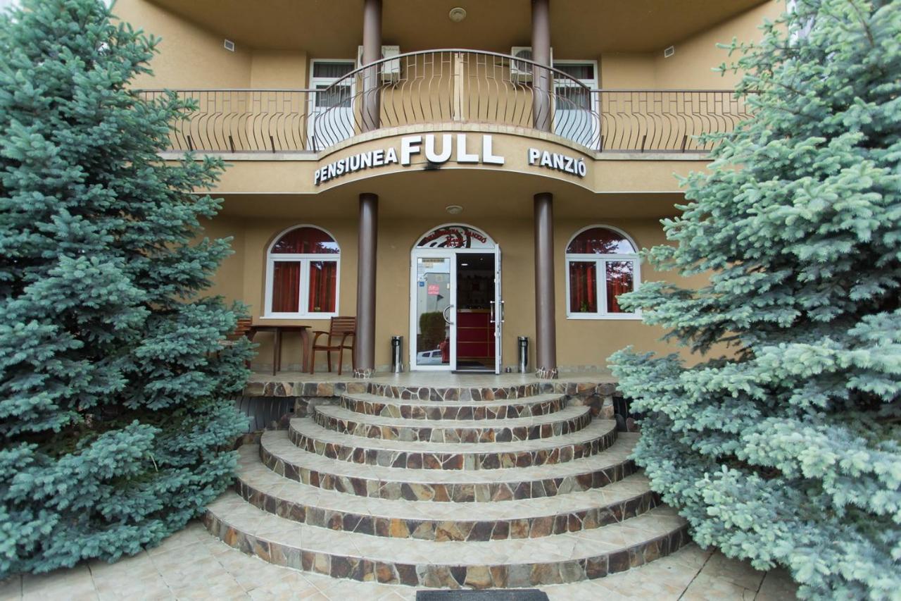 Pensiunea Full Тыргу-Муреш Экстерьер фото